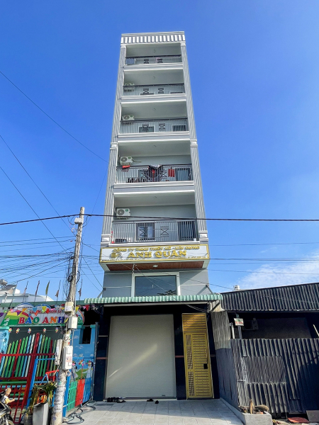 Trong Khu định cư Việt Sing thuộc địa bàn phường Bình Hoà xuất hiện nhiều công trình nhà ở cao tầng với nhiều phòng cho thuê