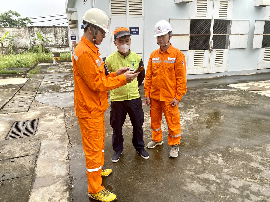 PC Hòa Bình duy trì kiểm tra định kỳ hoặc đột xuất công tác thực hiện các nội dung chuyển đổi số thuộc phạm vi đơn vị quản lý tại Điện lực trực thuộc.