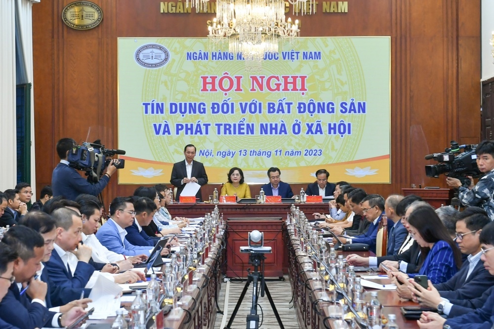 Đại diện các doanh nghiệp BĐS và ngân hàng đã có những trao đổi thẳng thắn tại Hội nghị. 
