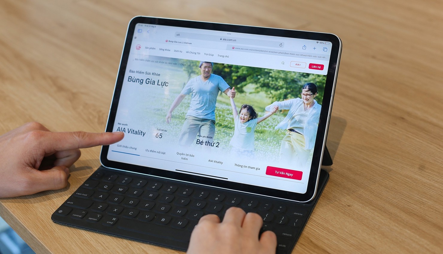 Bùng Gia Lực là một giải pháp bảo hiểm toàn diện, hướng đến việc chăm sóc sức khỏe cho cả gia đình.
