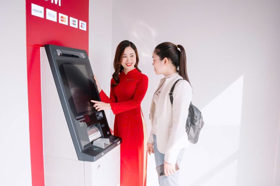 Agribank đẩy mạnh ứng dụng công nghệ hiện đại, số hóa các sản phẩm dịch vụ tạo điều kiện thuận lợi cho khách hàng sử dụng