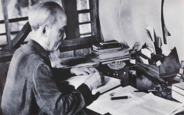 Chủ tịch Hồ Chí Minh - Lãnh tụ thiên tài của Đảng và Dân tộc ta. Ảnh: internet