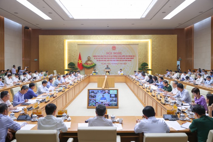 Khẩn trương khôi phục sản xuất kinh doanh, phấn đấu mục tiêu tăng trưởng kinh tế 7%