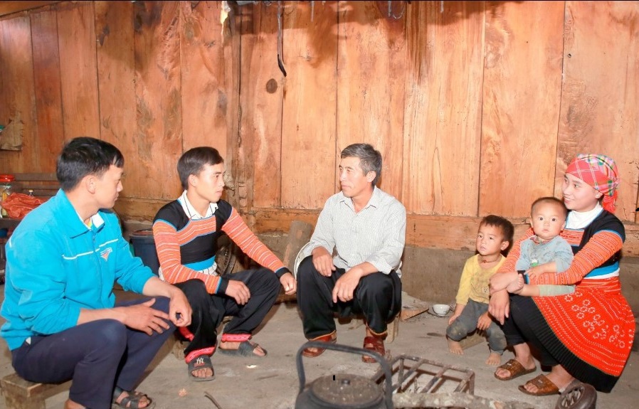 Ban Dân vận Trung ương yêu cầu các đơn vị tiếp tục quan tâm đời sống của nhóm các dân tộc thiểu số rất ít người, đồng bào các dân tộc thiểu số có tỷ lệ hộ nghèo cao.