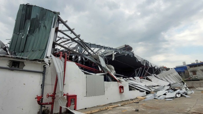 Quy định miễn, giảm thuế cho cá nhân, hộ kinh doanh và doanh nghiệp thiệt hại do bão lũ ra sao?