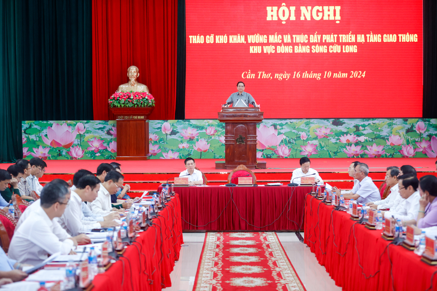Quang cảnh Hội nghị. Ảnh: VGP/Nhật Bắc