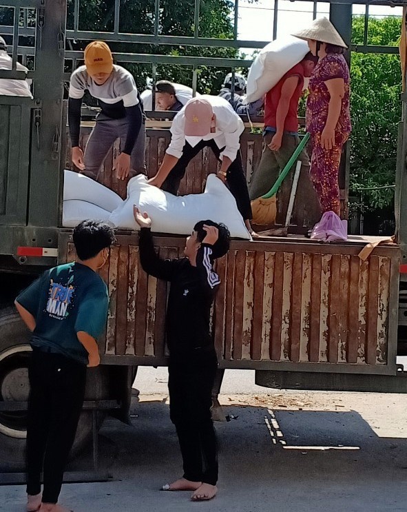 Việc xuất cấp gạo DTQG hỗ trợ học sinh có điều kiện kinh tế khó khăn là chính sách mang ý nghĩa nhân văn sâu sắc của Chính phủ.