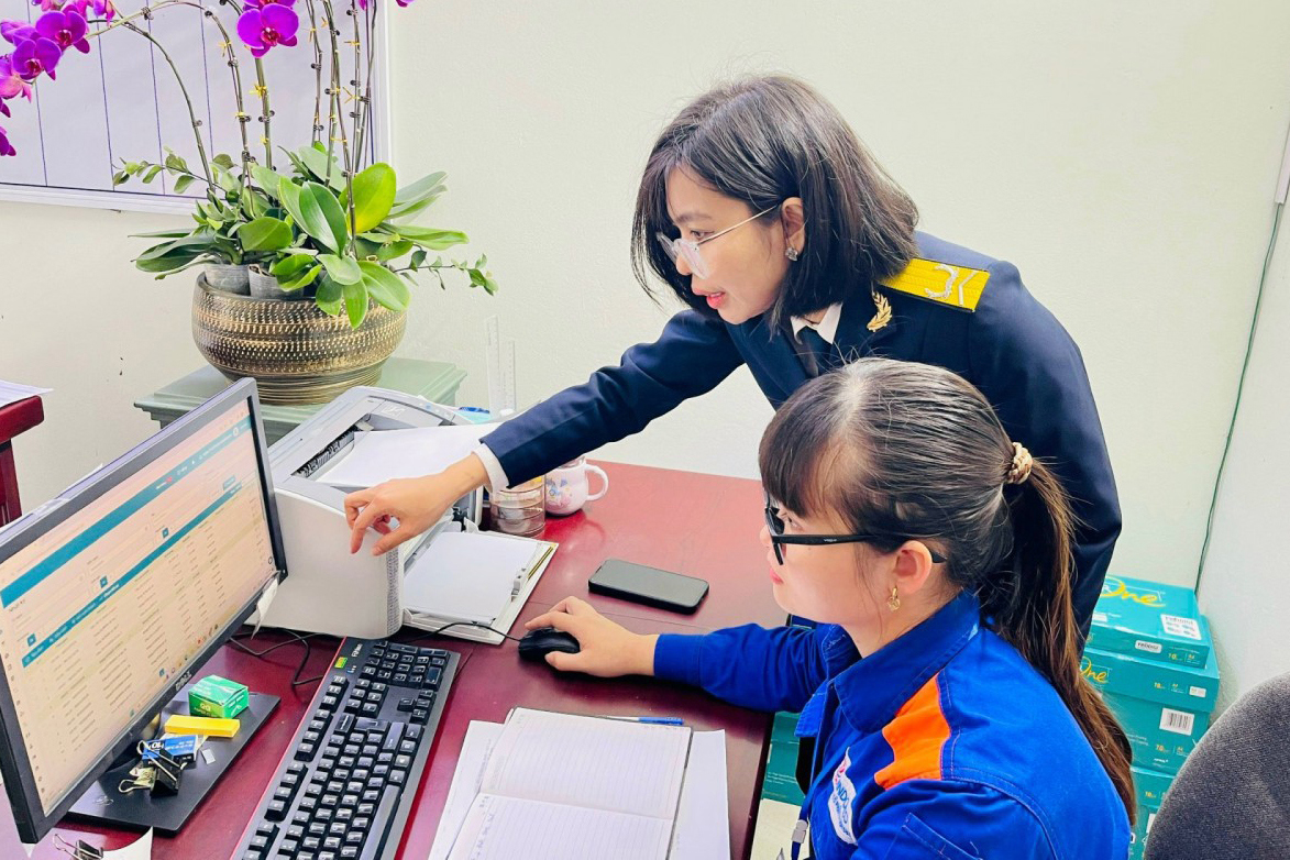 Ngành Thuế tăng cường kiểm tra, giám sát việc thực hiện HĐĐT từng lần bán hàng đối với hoạt động kinh doanh bán lẻ xăng dầu.