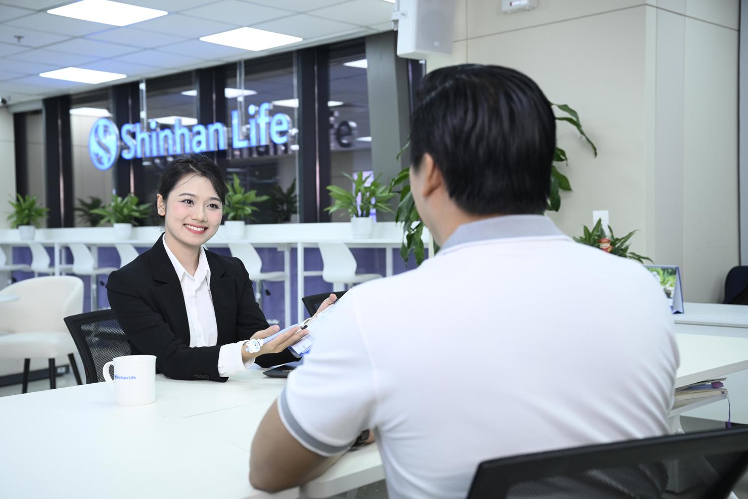 Shinhan Life Việt Nam đang mở rộng hoạt động kinh doanh, đẩy mạnh các kênh phân phối để hướng tới mục tiêu tăng trưởng toàn diện trong năm nay.