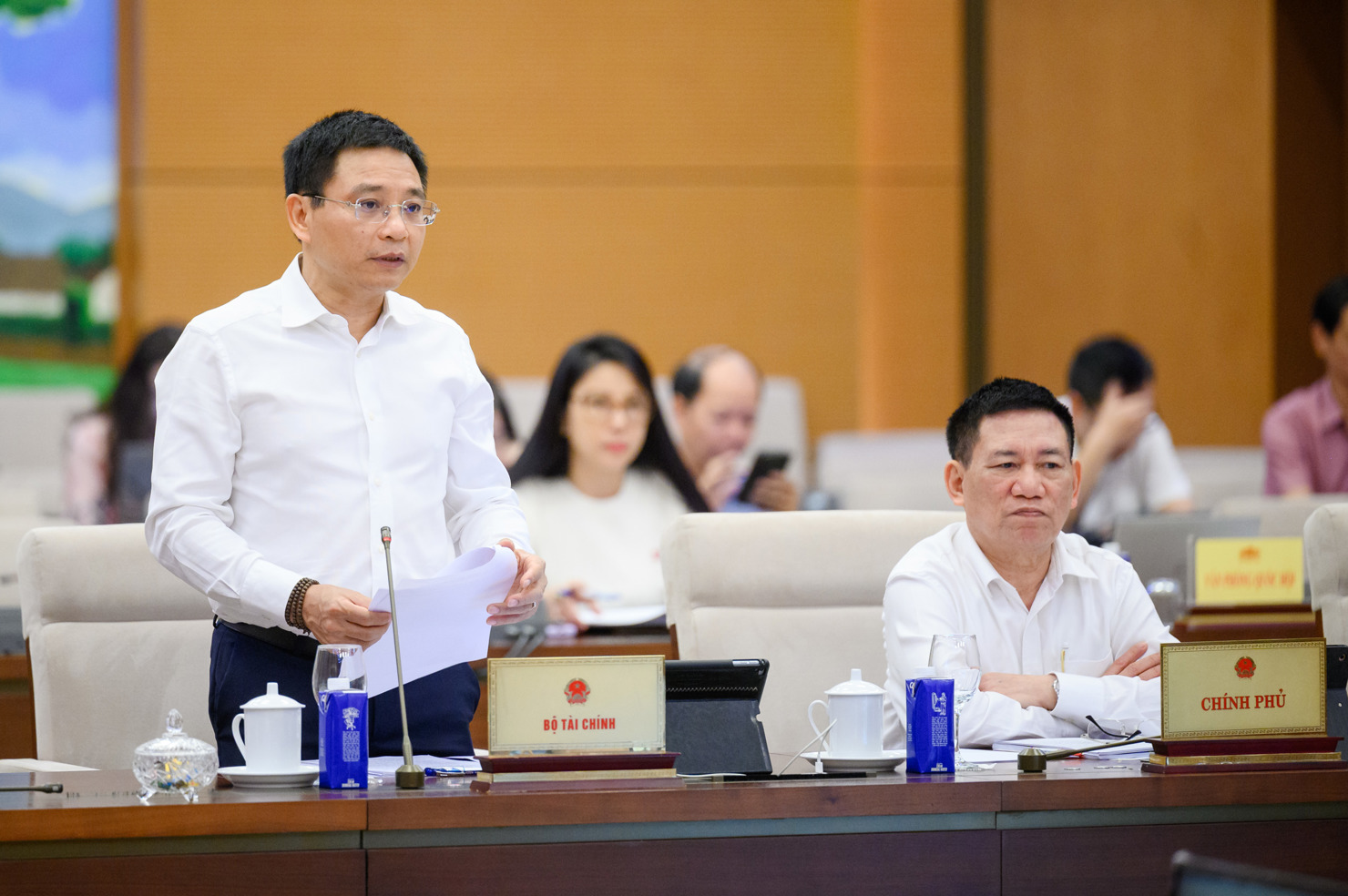 Bộ trưởng Bộ Tài chính Nguyễn Văn Thắng báo cáo kết quả thực hành tiết kiệm, chống lãng phí trong năm 2024 của Chính phủ.