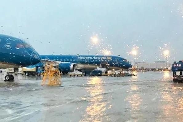 Bộ Xây dựng yêu cầu kịp thời điều chỉnh lịch bay, tuyến bay ứng phó nguy cơ mưa lớn. Ảnh minh họa