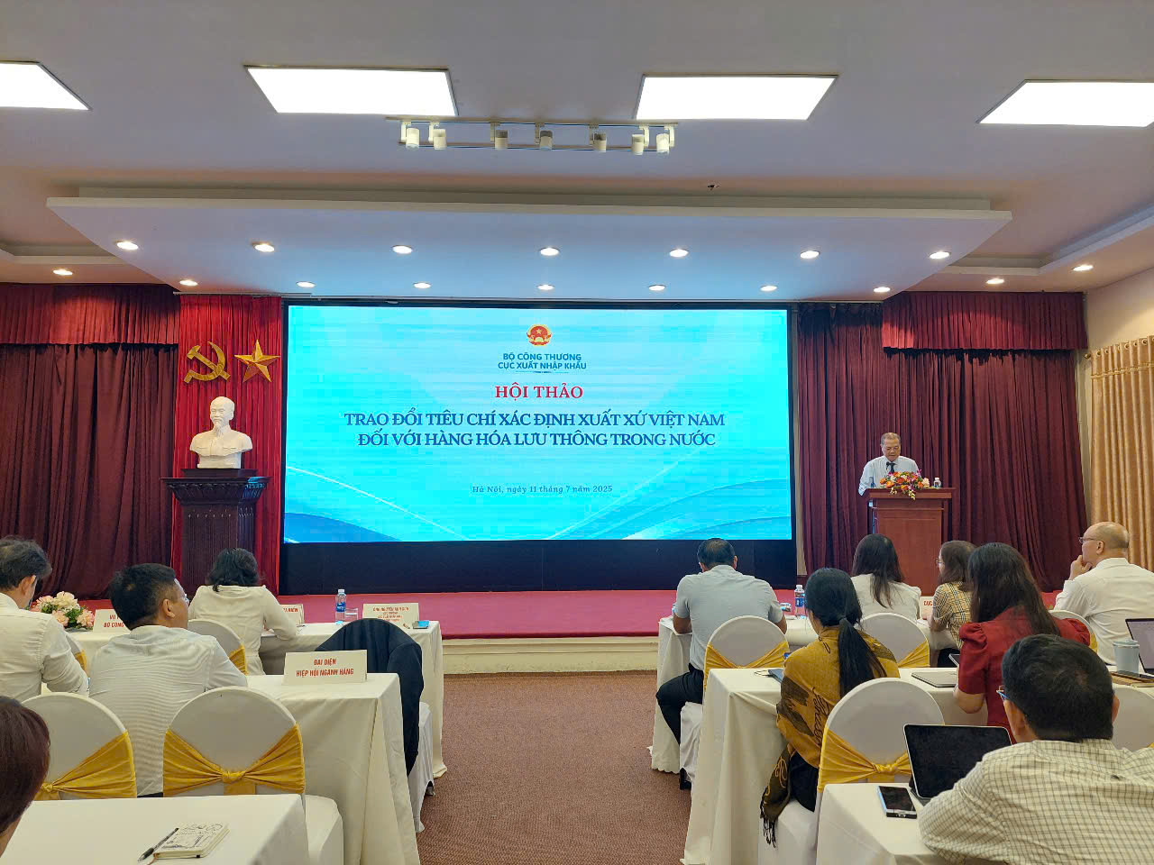 Hội thảo trao đổi tiêu chí xác định xuất xứ Việt Nam đối với hàng hóa lưu thông trong nước.