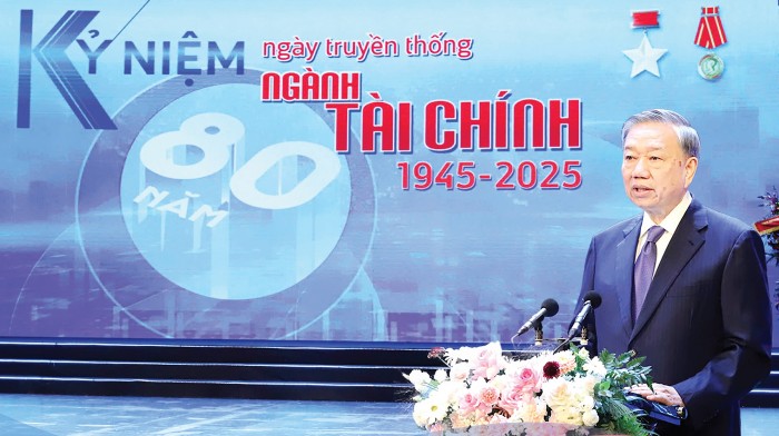 EMAGAZINE: Hành trình phi thường của trí tuệ, bản lĩnh và phụng sự Tổ quốc