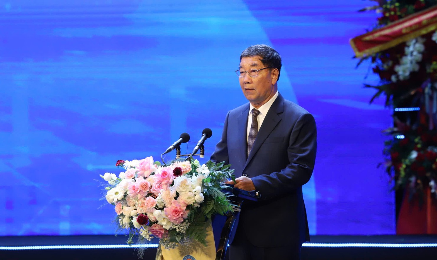 Đồng chí Trần Văn Tá - Trưởng Ban liên lạc hưu trí, nguyên Thứ trưởng Bộ Tài chính chia sẻ tại buổi lễ.