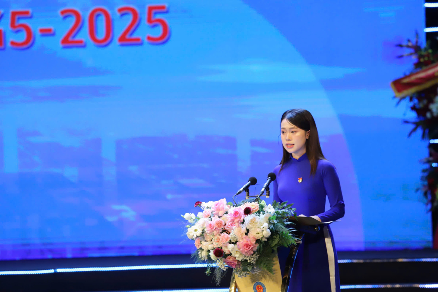 Đồng chí Nguyễn Thị Cẩm Tú - Vụ Pháp Chế (Bộ Tài chính) phát biểu tại buổi lễ. Ảnh: Minh Đức