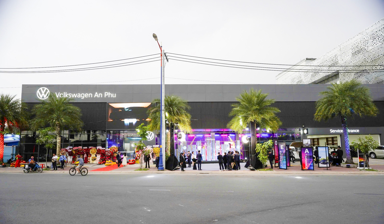 Volkswagen An Phú.