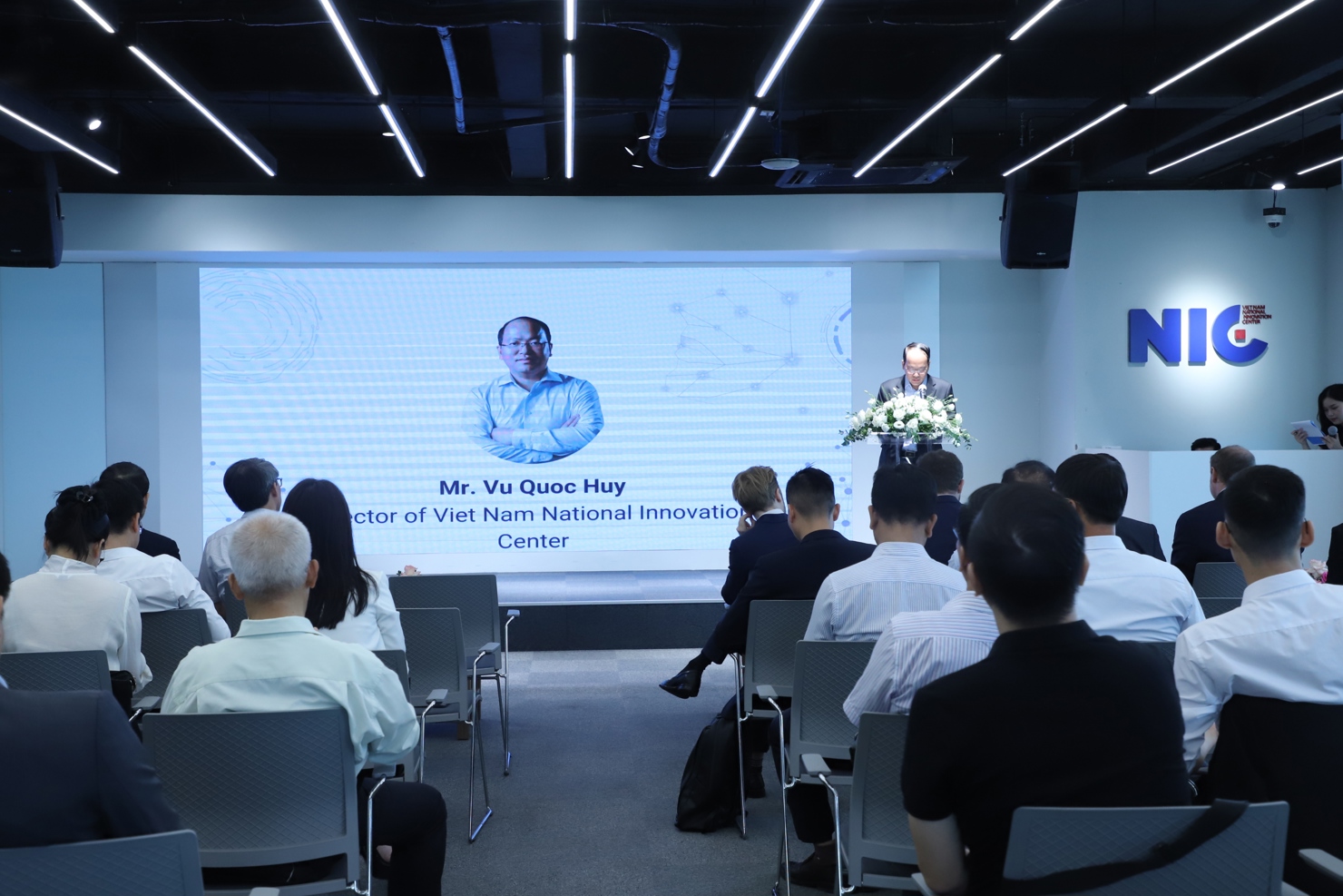 Toàn cảnh Diễn đàn Bán dẫn Việt Nam - Vương quốc Anh