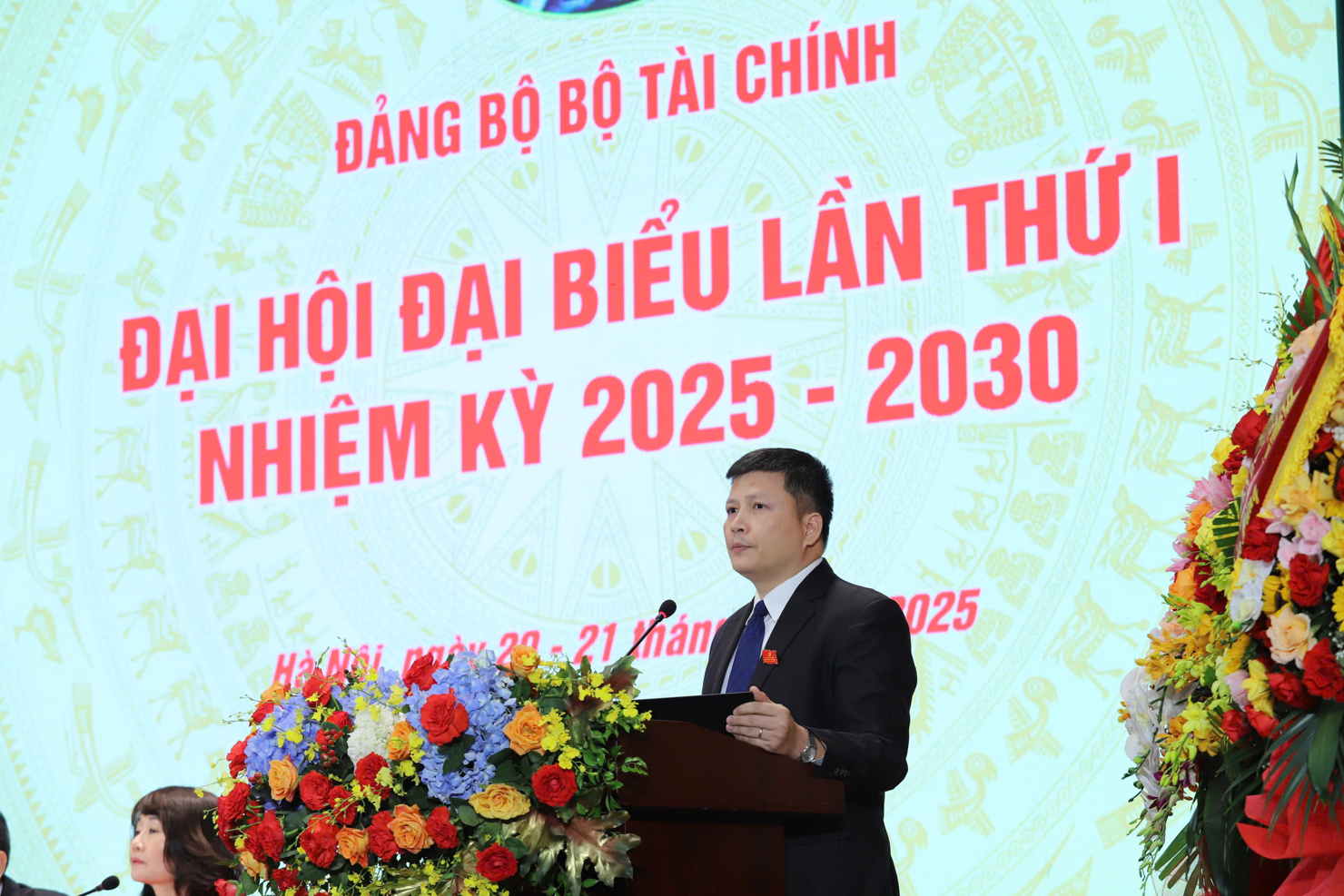 Ông Lê Nguyên Bồng - Giám đốc Trung tâm Công nghệ thông tin và Chuyển đổi số (BHXH Việt Nam) phát biểu tại Đại hội.