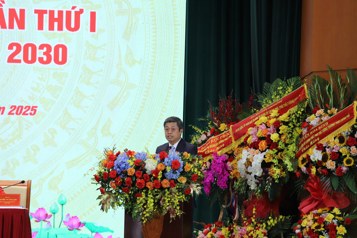 Đồng chí Phạm Đức Thắng phát biểu tại Đại hội.