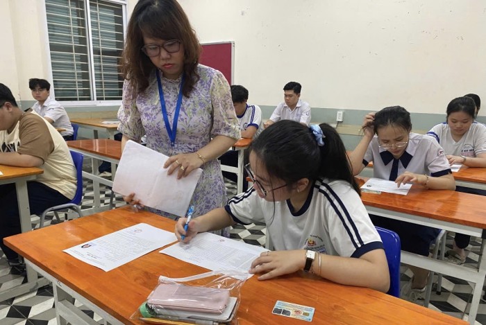 Các trường ĐH TP. Hồ Chí Minh công bố điểm chuẩn: Logistics và Quản lý chuỗi cung ứng lên ngôi, y dược giảm mạnh