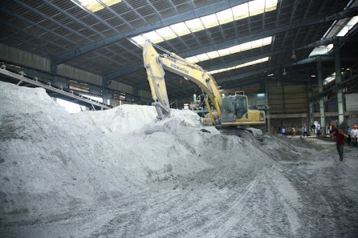 Thạch cao phospho dùng để sản xuất xi măng là một trong số 15 sản phẩm sẽ được bãi bỏ quy định kiểm tra chuyên ngành.