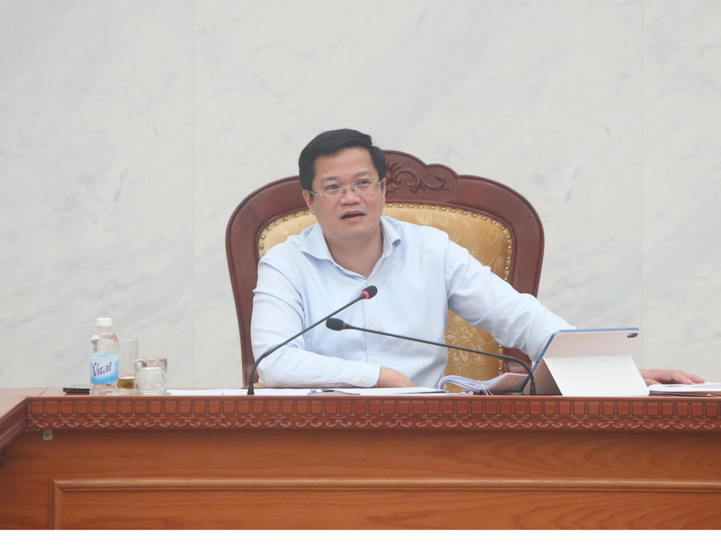 Thứ trưởng Nguyễn Đức Tâm phát biểu tại buổi họp. 