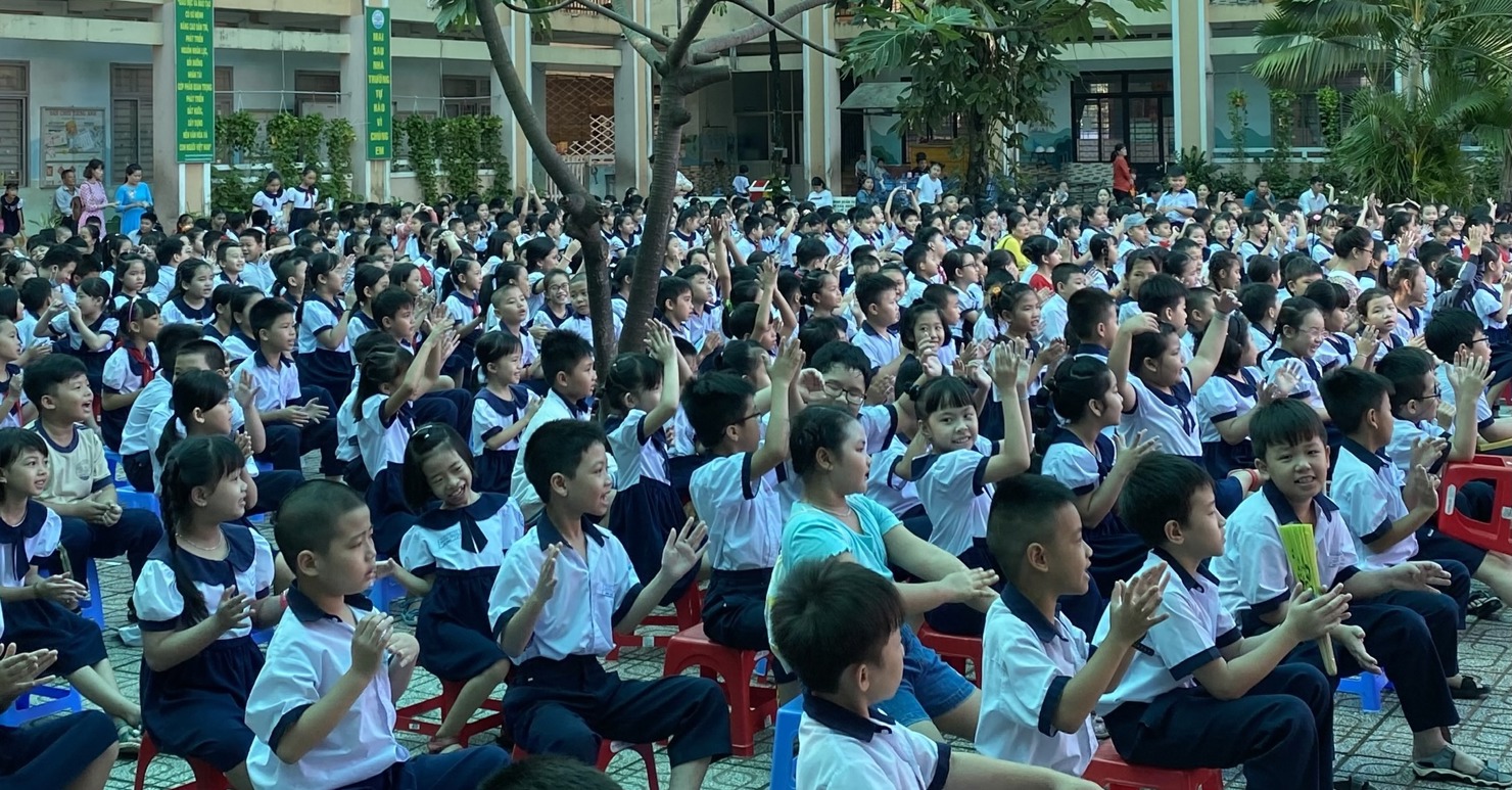 “Trường học hạnh phúc” không phải là khẩu hiệu, mà là mục tiêu hành động thiết thực, bắt đầu từ chính mỗi thầy cô giáo và học sinh. Ảnh: Lê Văn