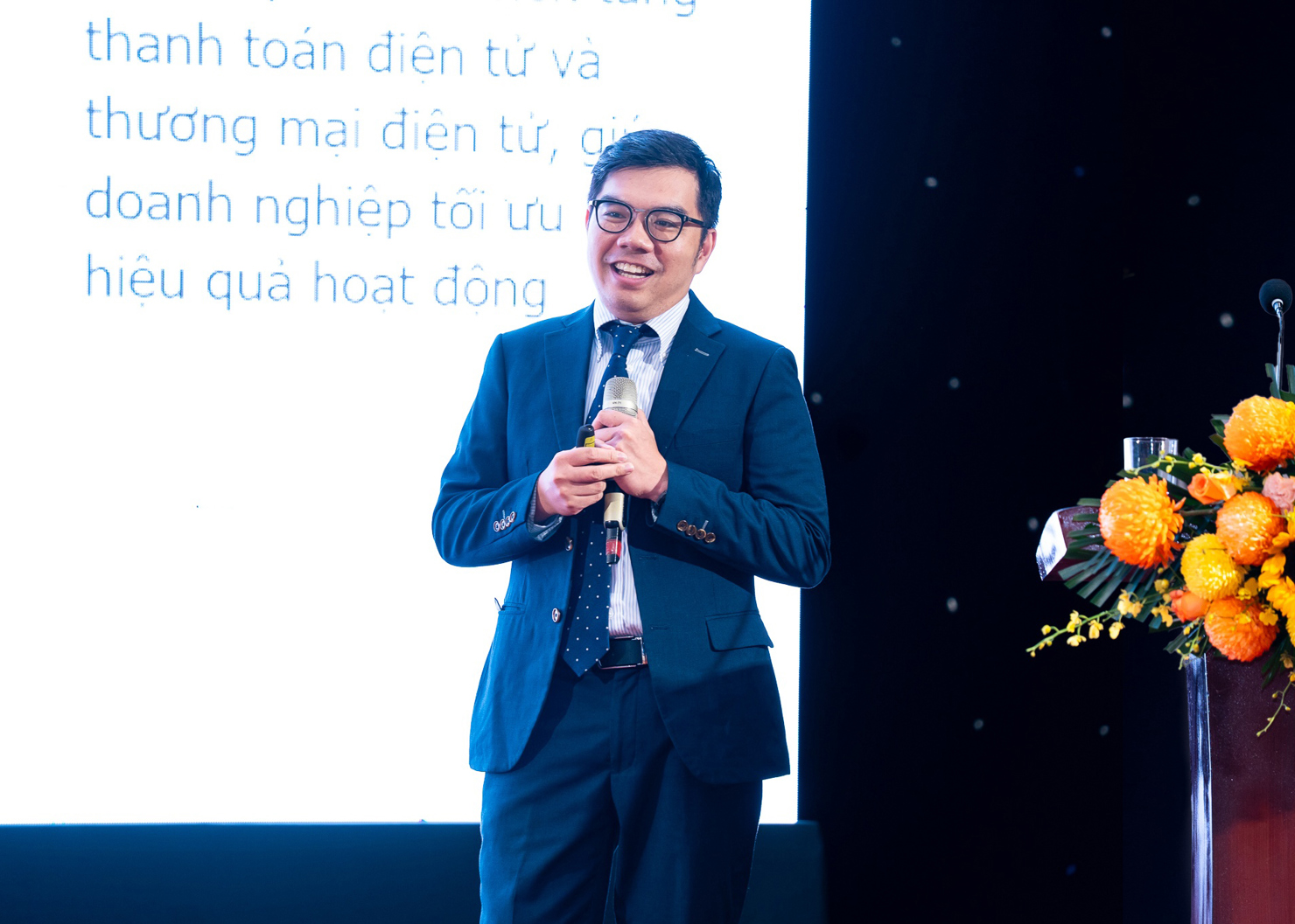 Ông Ngô Bình Nguyên - Giám đốc Phân khúc Hộ kinh doanh VPBank chia sẻ tại sự kiện.