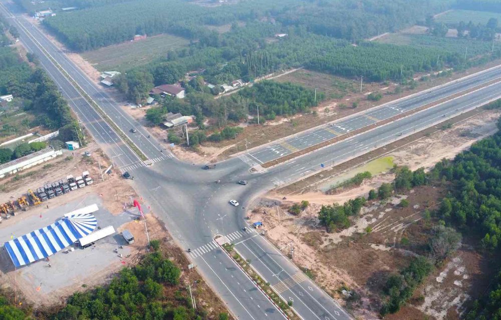 Khởi công đường 25C giai đoạn 1 (đoạn 2) kết nối với hệ thống cảng biển nhóm 5, sân bay Long Thành. Ảnh: Hà Anh Chiến