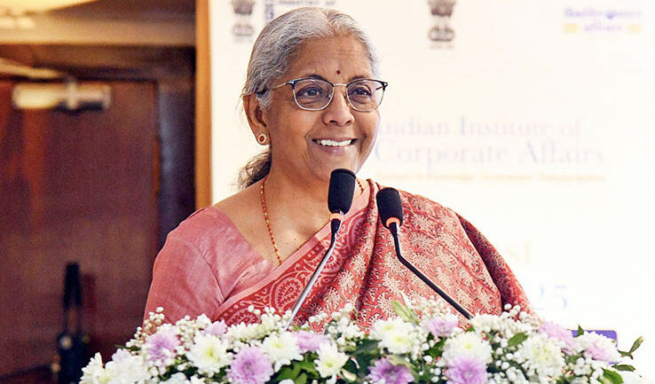 Bộ trưởng Tài chính Ấn Độ Nirmala Sitharaman tuyên bố chính sách dầu mỏ của New Delhi được thúc đẩy bởi nhu cầu kinh tế trong nước. Ảnh: ANI .