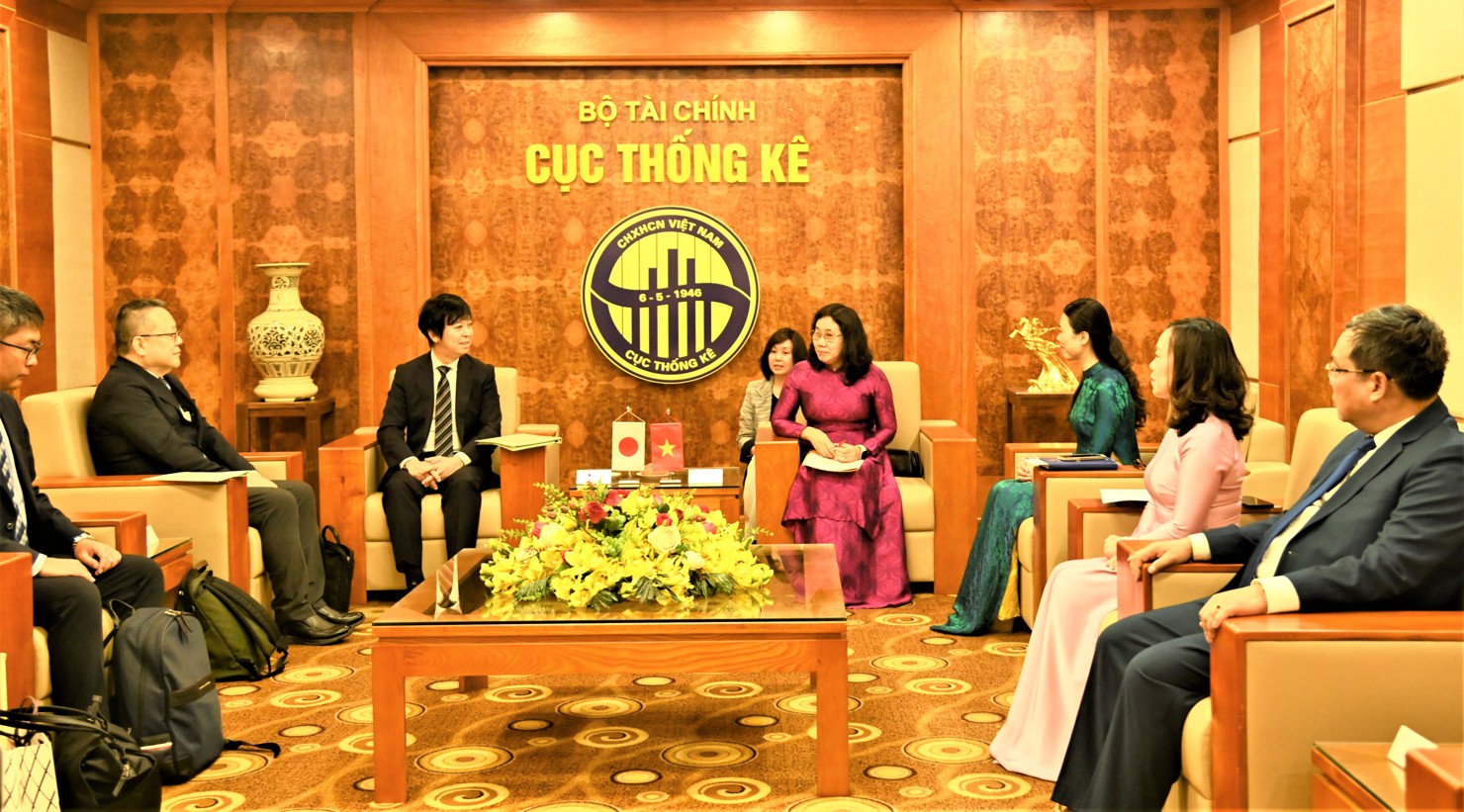 Cục trưởng Cục Thống kê Việt Nam Nguyễn Thị Hương tiếp xã giao đoàn công tác Cơ quan Thống kê Nhật Bản