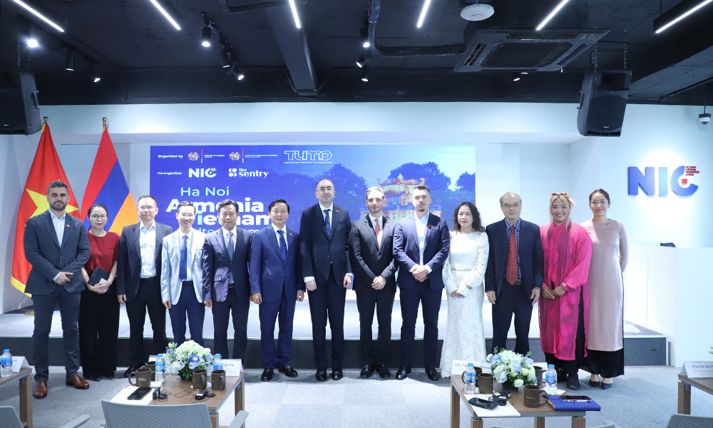 Các đại biểu tham dự Hội nghị.