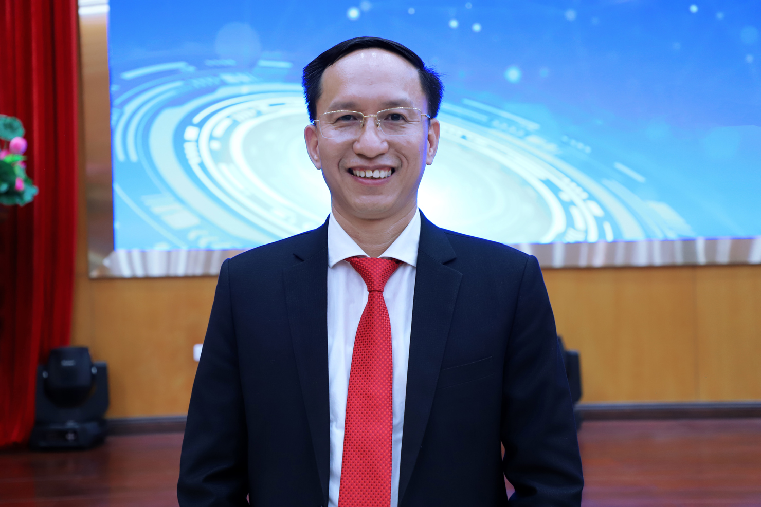 TS. Nguyễn Văn Tăng - Phó Trưởng khoa Công nghệ và Khoa học Dữ liệu, Trường Đại học Ngoại thương.