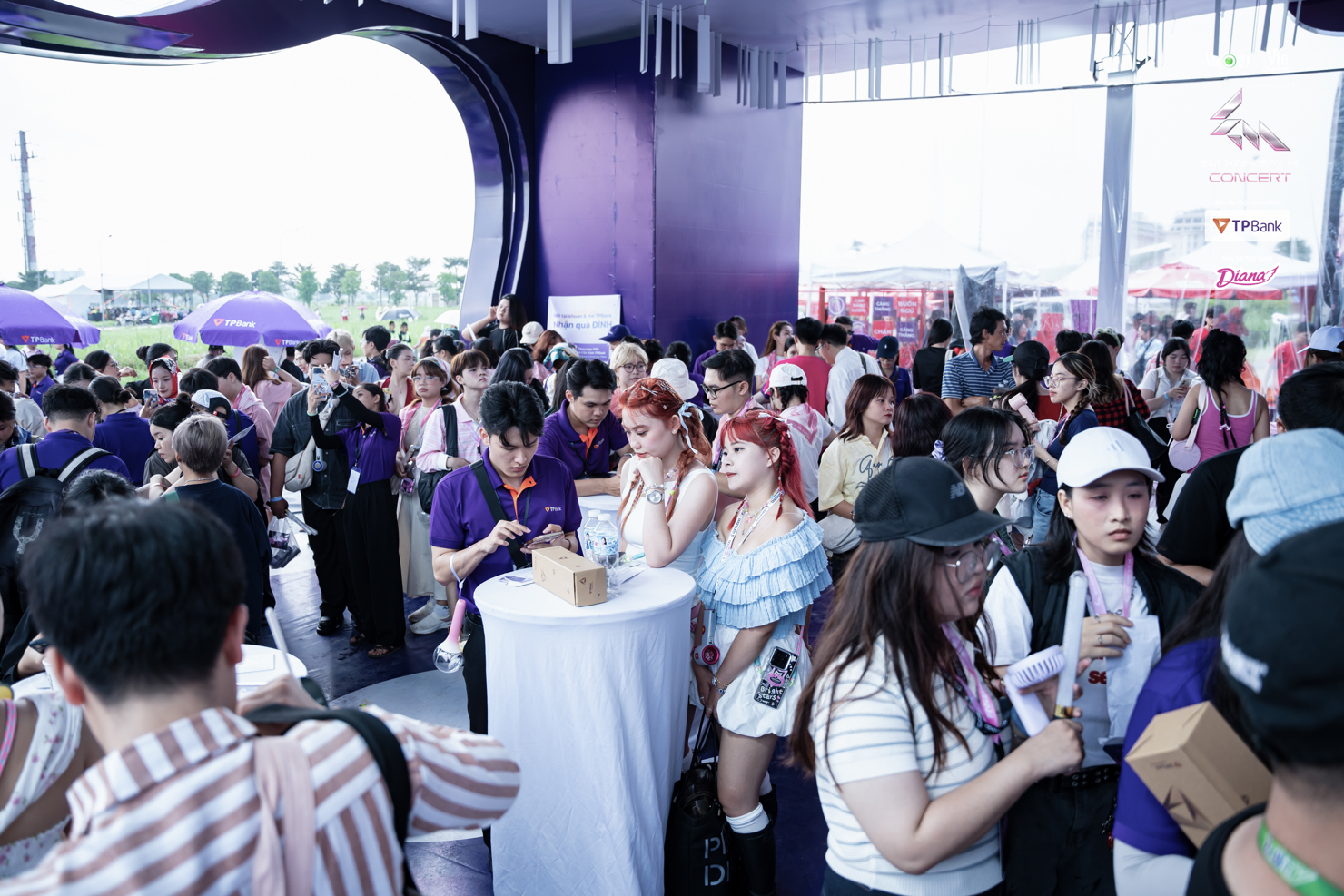 Ngân hàng đã nhận được hàng triệu phản hồi tích cực.