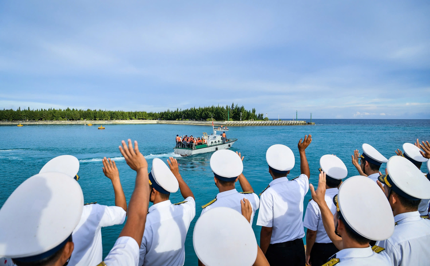 Để xây dựng hệ sinh thái xanh tại Trường Sa, nhiều chương trình ý nghĩa đã được phát động.