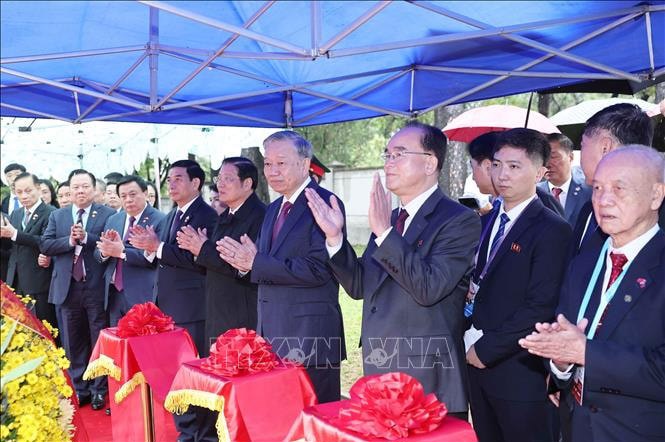 Tổng Bí thư Tô Lâm dự Lễ khánh thành tượng Chủ tịch Hồ Chí Minh tại Triều Tiên - Ảnh 1
