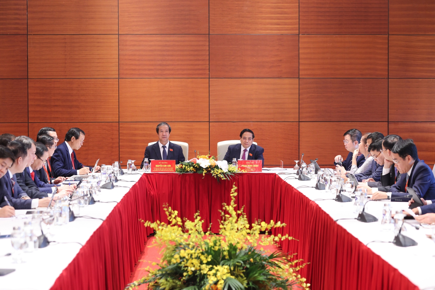 Thủ tướng phát biểu tại tổ thảo luận. Ảnh: VGP/Nhật Bắc