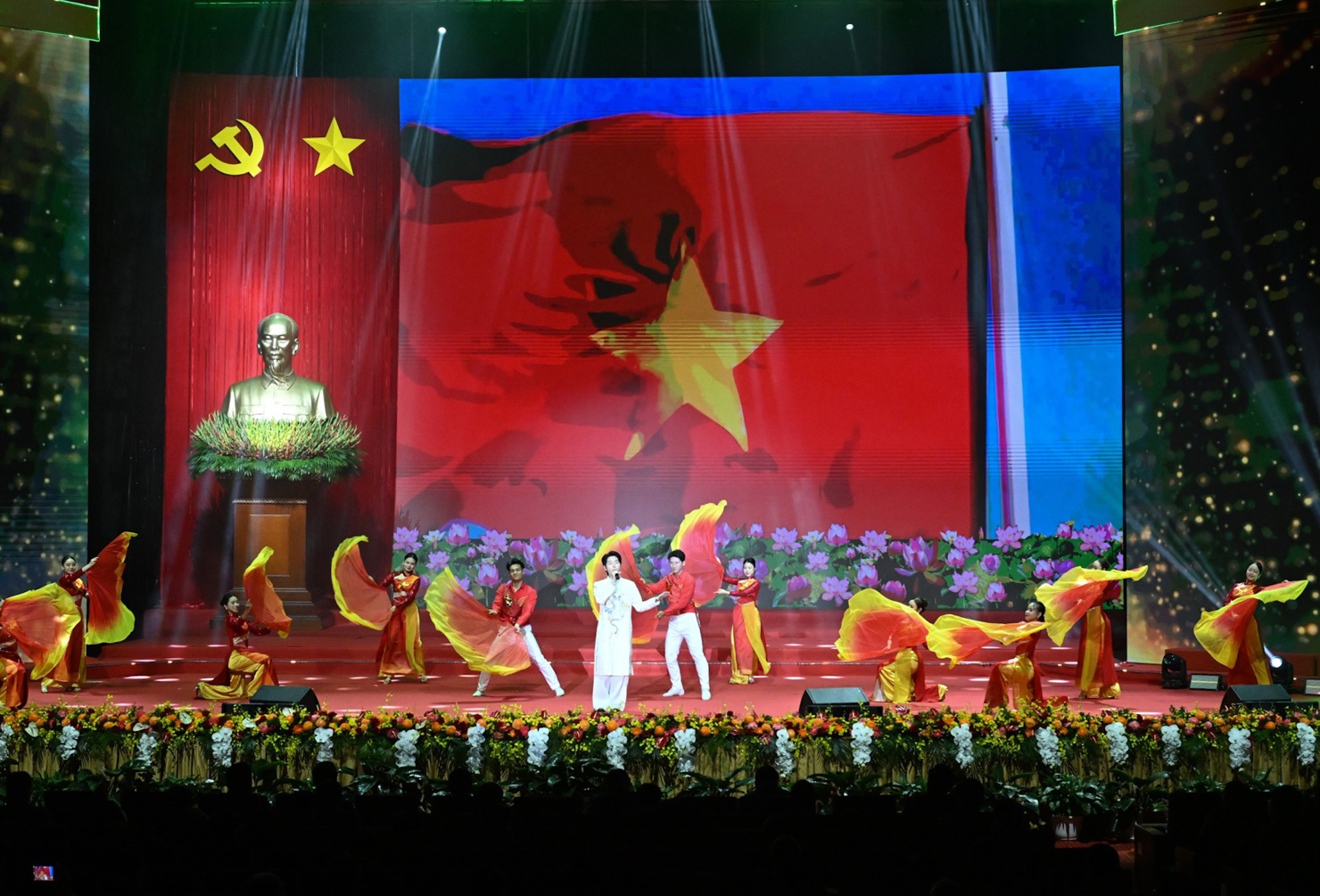 Chương trình nghệ thuật tại Phiên trù bị - Ảnh: VGP