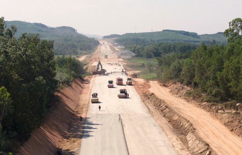 Chính phủ yêu cầu đẩy nhanh tiến độ Dự án. Ảnh: Lưu Hương