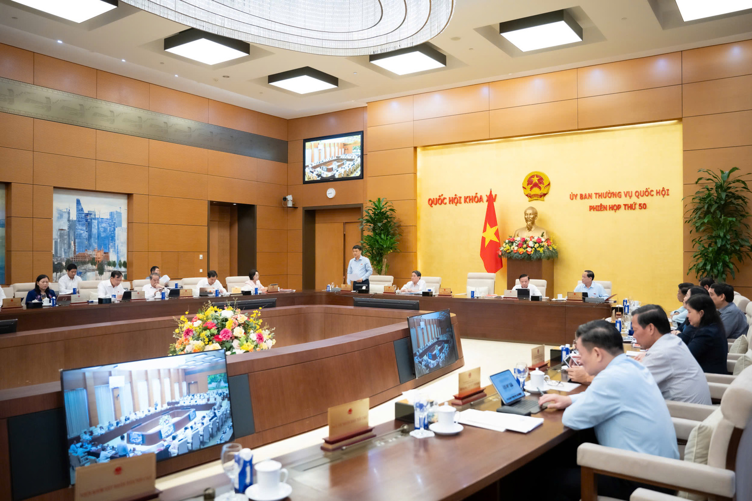 Toàn cảnh phiên họp.