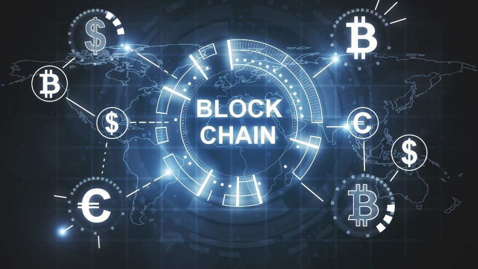 Các chuyên gia cho rằng, blockchain và AI có tiềm năng rất lớn để hỗ trợ tài chính toàn diện trong những thập kỷ tới. Ảnh: TL