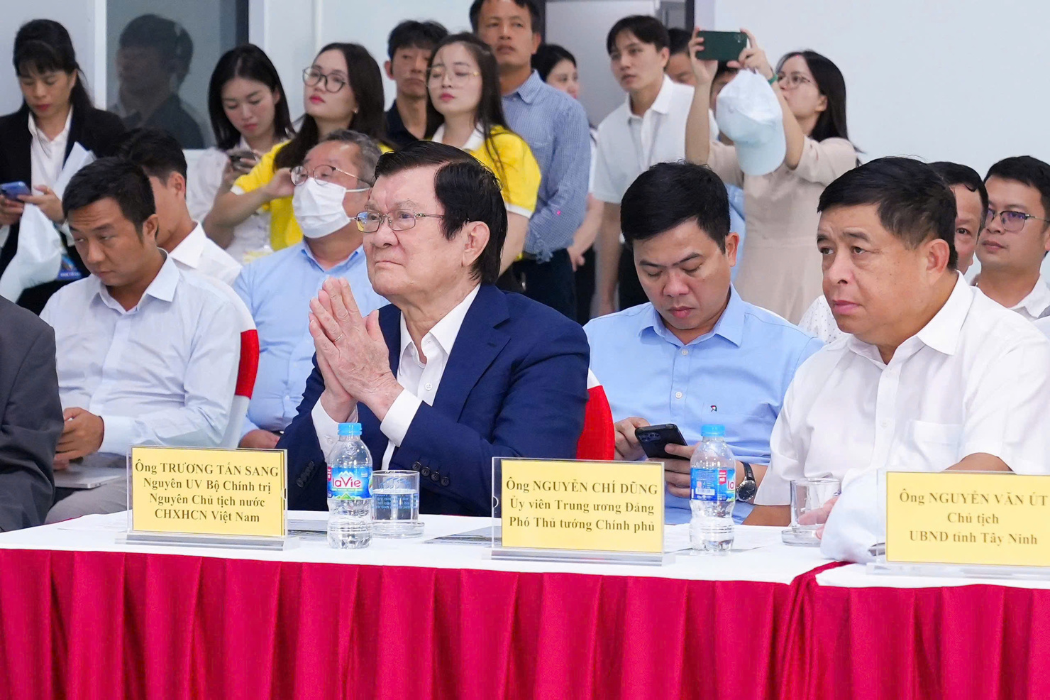 Nguyên Chủ tịch nước Trương Tấn Sang, Phó Thủ tướng Chính phủ Nguyễn Chí Dũng tham dự Chương trình.