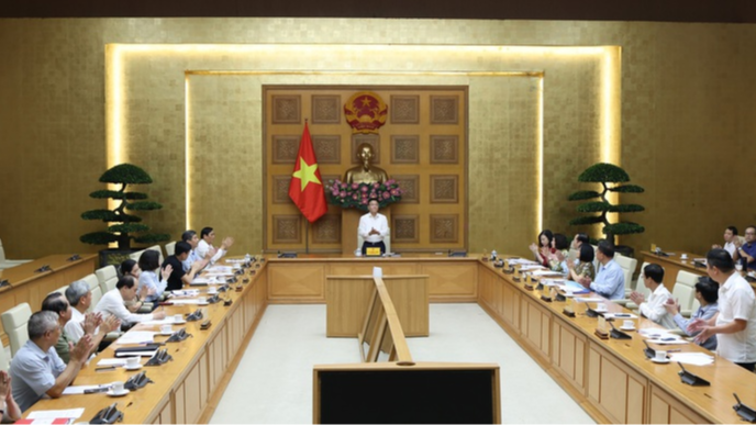 Phó Thủ tướng Lê Thành Long - Chủ tịch Ủy ban, chủ trì nhằm đánh giá công tác người cao tuổi 9 tháng đầu năm 2025. Ảnh: VGP.