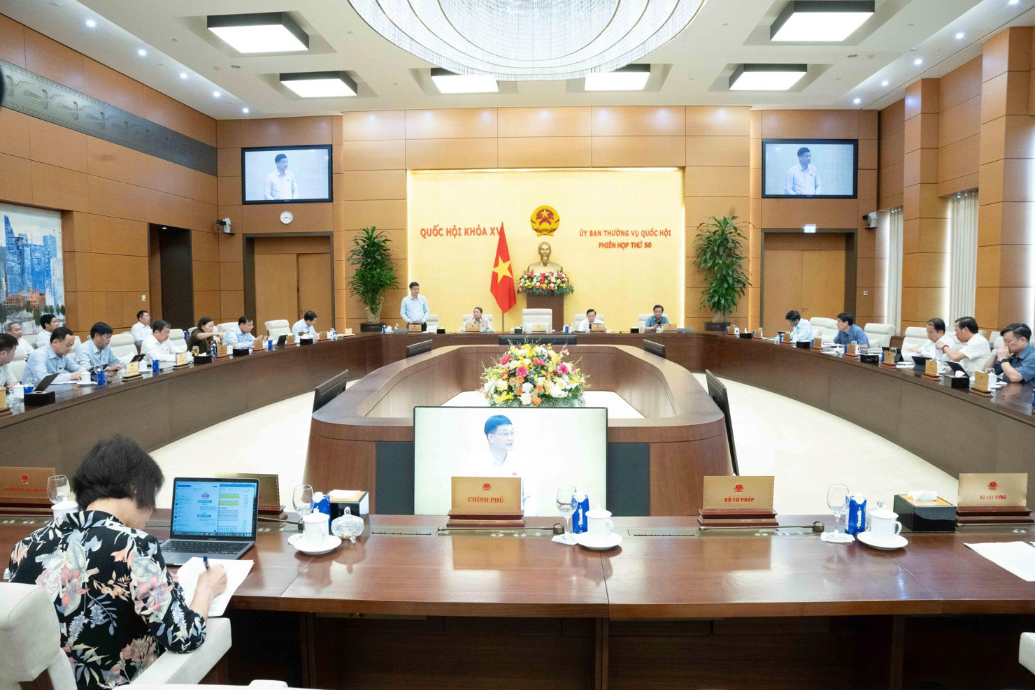 Quang cảnh Phiên họp.