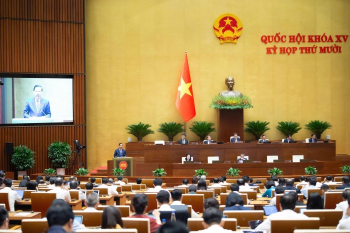 Tiếp tục cơ cấu lại nền kinh tế theo hướng xanh, số, bền vững