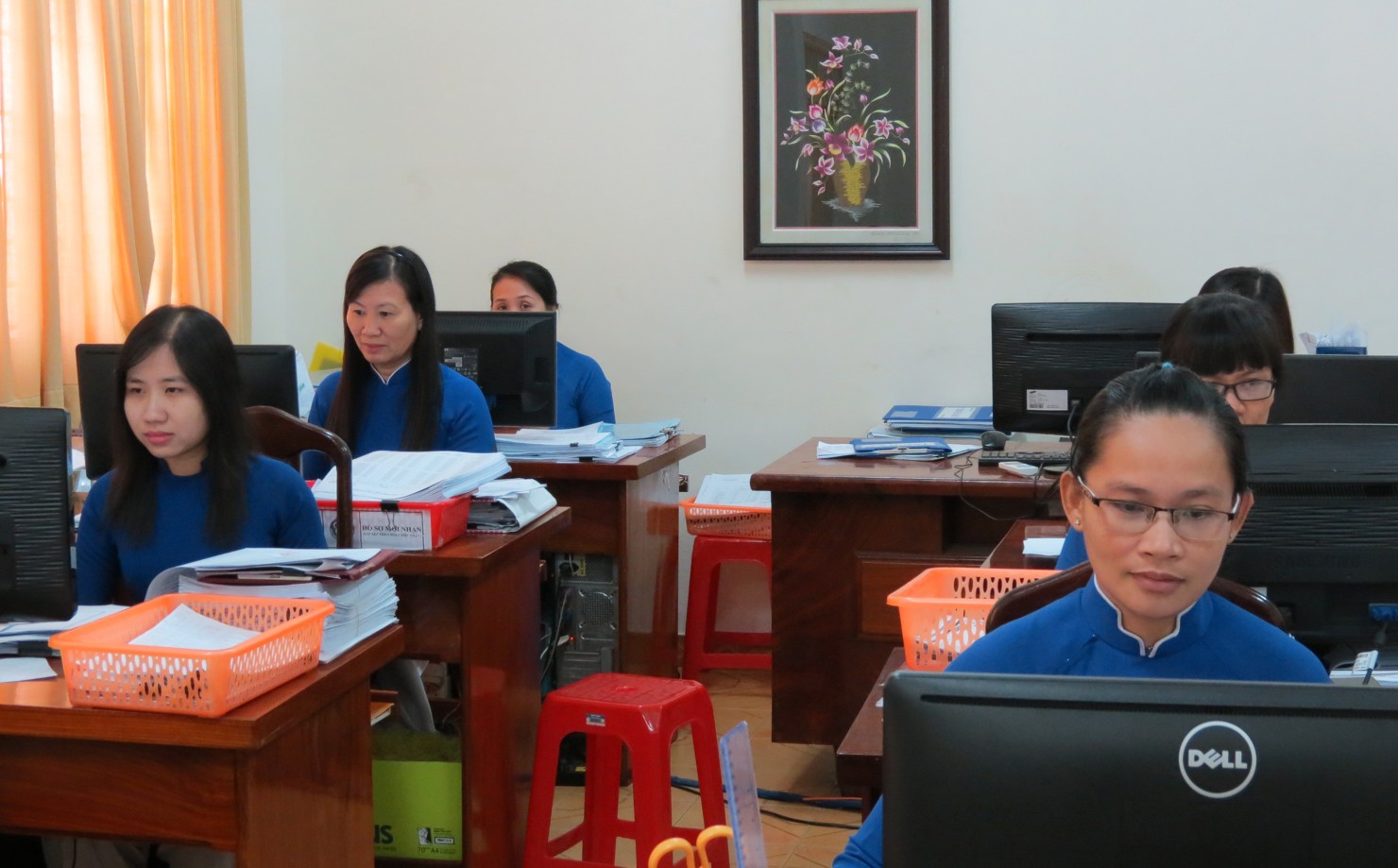 Viên chức làm việc tại Tây Ninh, nhiều người có nhu cầu về nhà ở. Ảnh: Phạm Thọ