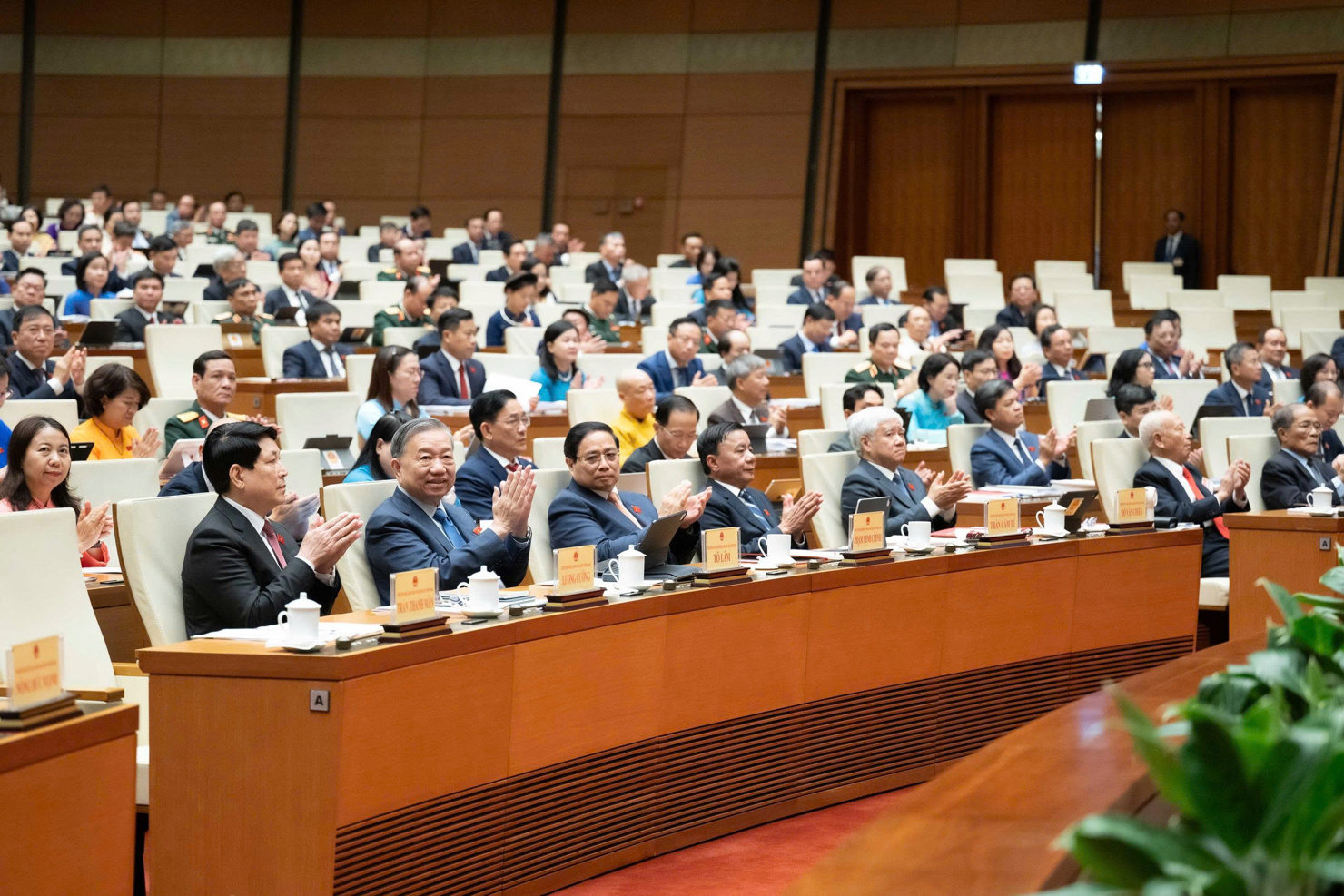 Lãnh đạo Đảng, Nhà nước dự phiên khai mạc Kỳ họp thứ 10, Quốc hội khoá XV.