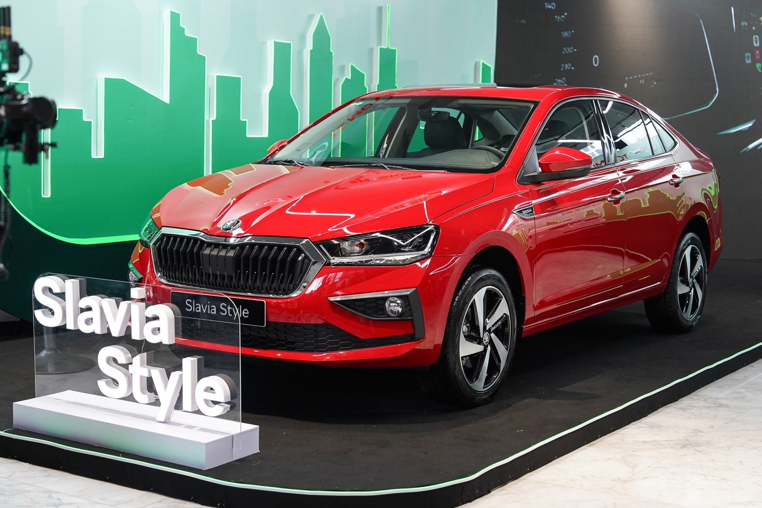 Nhiều xe mới trình làng đã phần nào thúc đẩy mua sắm ô tô trong giai đoạn hiện nay. Ảnh: Hoàng Linh.  