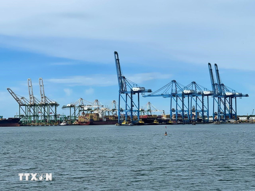 Khu vực cảng biển ở kênh đào Panama. (Nguồn: TTXVN phát).