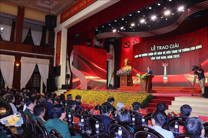 Đồng chí Nguyễn Trọng Nghĩa, Ủy viên Bộ Chính trị, Bí thư Trung ương Đảng, Trưởng Ban Tuyên giáo và Dân vận Trung ương, Phó Trưởng Ban Chỉ đạo 35 Trung ương, Phó Trưởng Ban Chỉ đạo Cuộc thi phát biểu phát động Cuộc thi năm 2026.